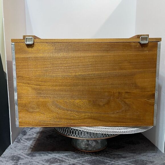 Vintage Budweiser Anheuser-Busch Wooden Beer Crate - Picture 9 of 12